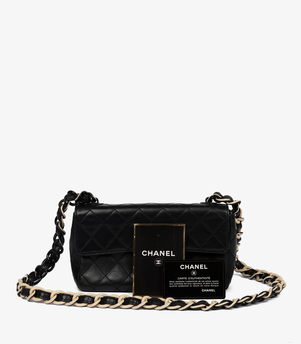 Chanel Black Quilted Lambskin Vintage Medium Classic Single Flap Bag - 14