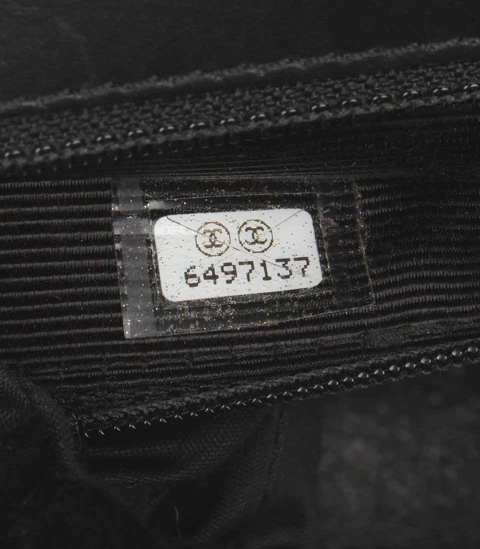 Chanel Black Quilted Lambskin Vintage Medium Classic Single Flap Bag - 4