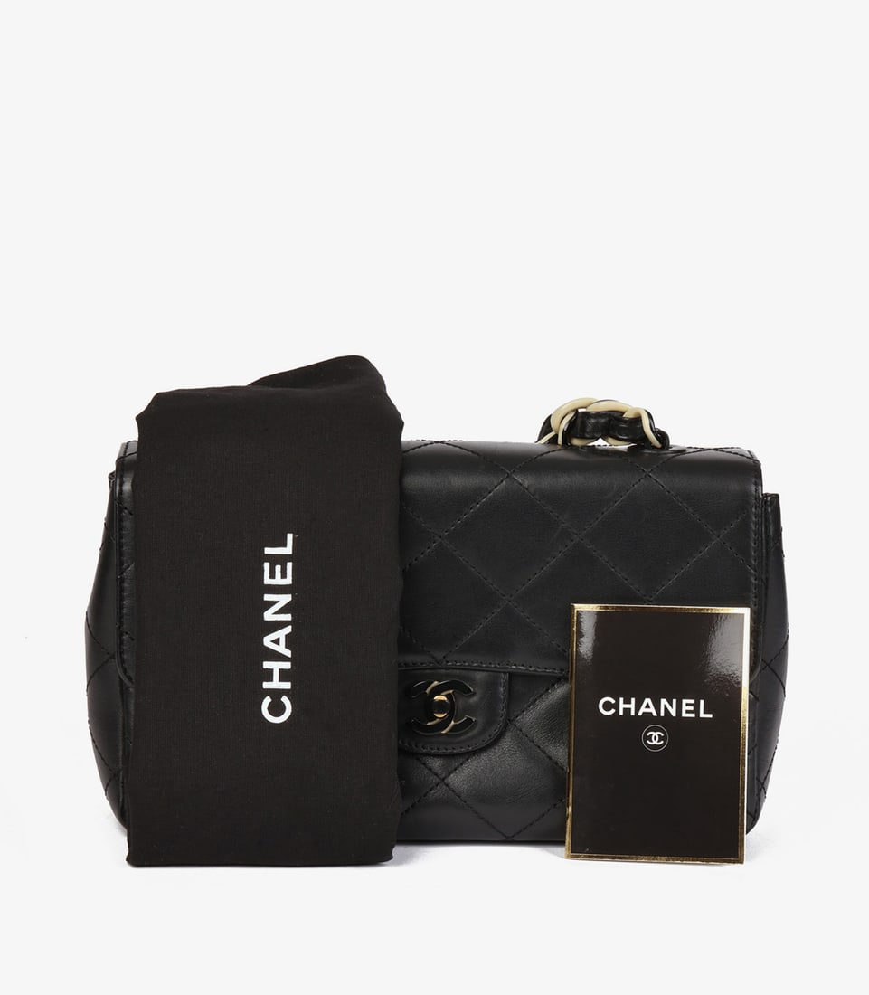 Chanel Black Quilted Lambskin Vintage Medium Classic Single Flap Bag - 7