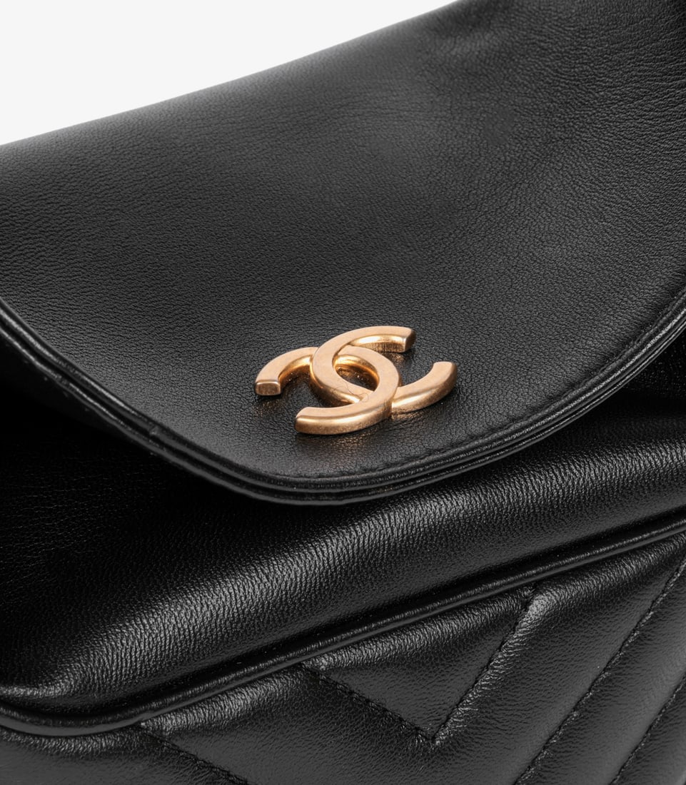 Chanel Black Chevron Quilted Lambskin Handle with Chic Bucket Bag - 9