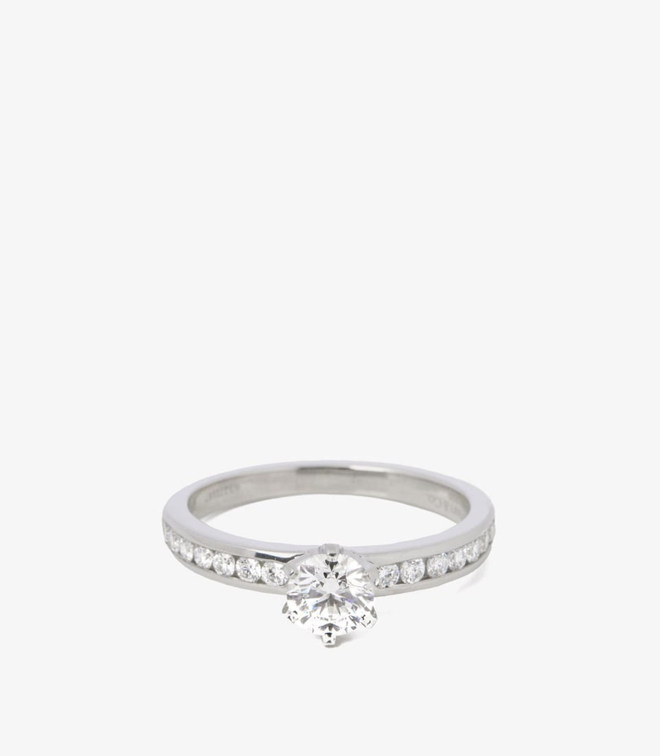 Tiffany & Co. Brilliant Cut 0.47ct with Diamond Shoulder Platinum Tiffany Setting Ring - 3