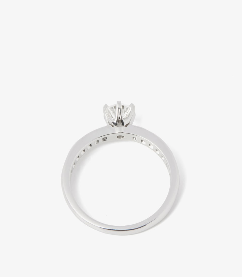 Tiffany & Co. Brilliant Cut 0.47ct with Diamond Shoulder Platinum Tiffany Setting Ring - 6