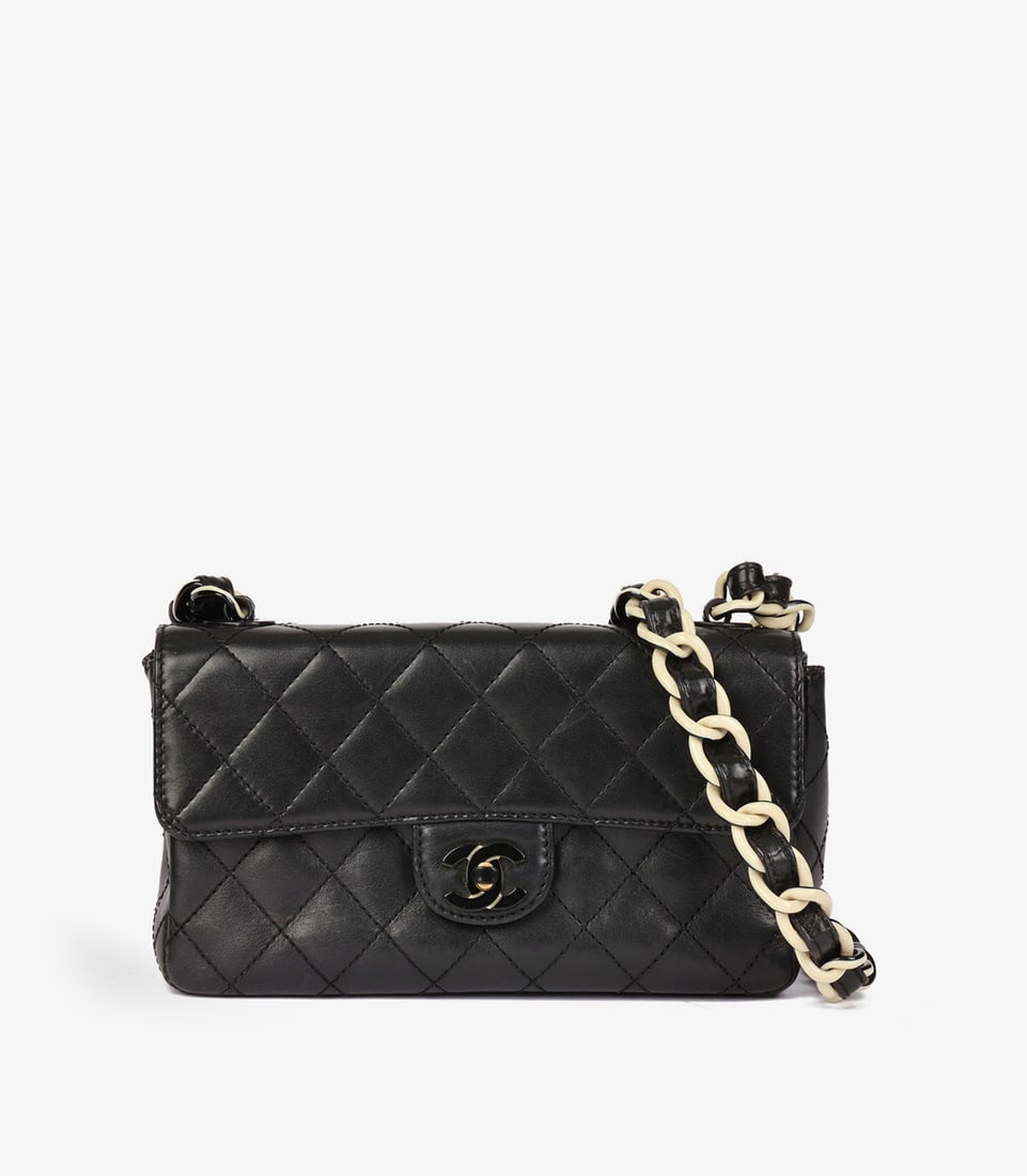 Chanel Black Quilted Lambskin Vintage Mini Classic Single Flap Bag: Title: Chanel Black Quilted Lambskin Vintage Mini Classic Single Flap Bag Description: Chanel Black Quilted Lambskin Vintage Mini Classic Single Flap Bag Product Details Ref: HB4591 Brand: