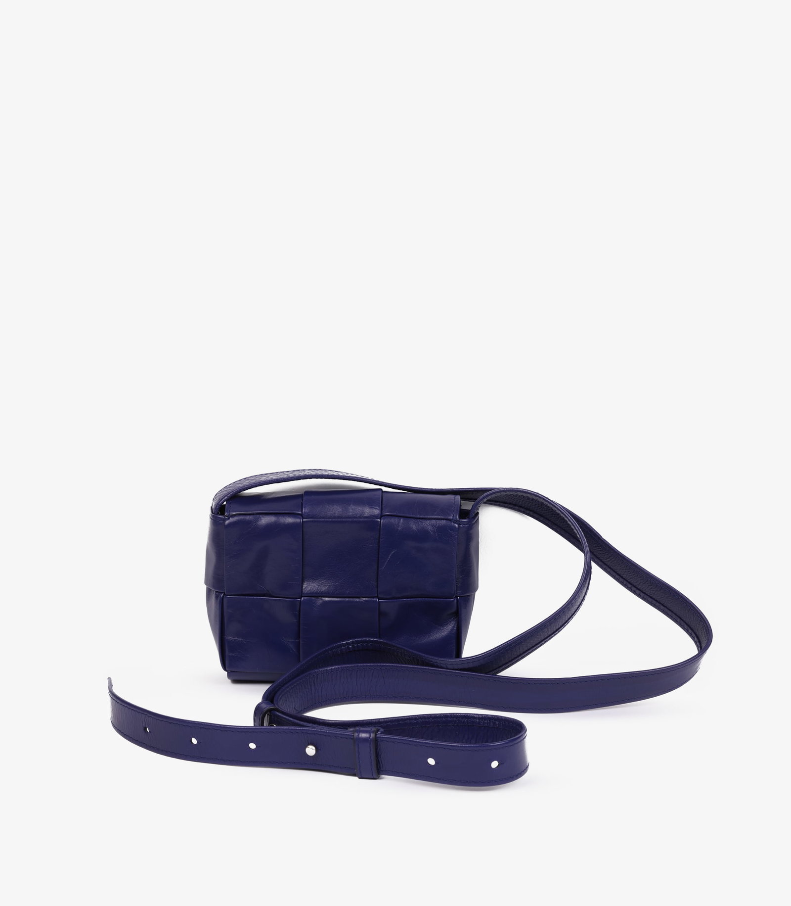 Bottega Veneta Purple Shiny Aged Maxi Intrecciato Woven Calfskin Leather Candy Cassette - 4