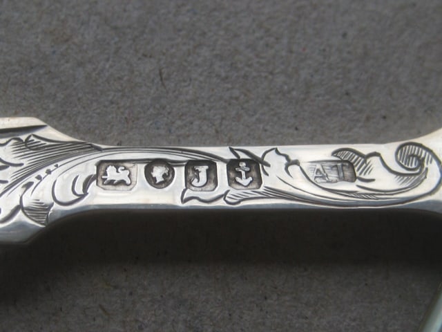 Victorian Mother of Pearl Hafted Silver Bladed Folding Fruit Fork - 6