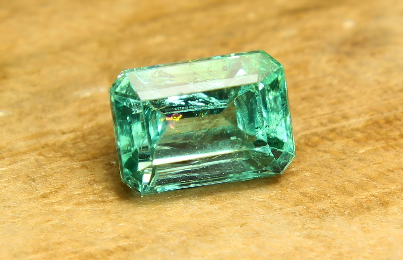 Emerald 1.07 Ct - 3