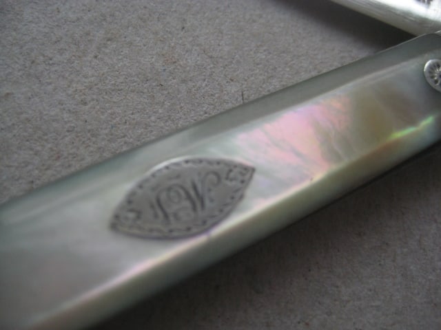 George III Mother of Pearl Hafted Double Duty Marked Silver Bladed Folding Fruit Knife - 4