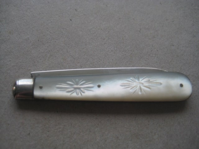 Victorian Mother of Pearl Hafted Silver Bladed Folding Fruit Knife - 9