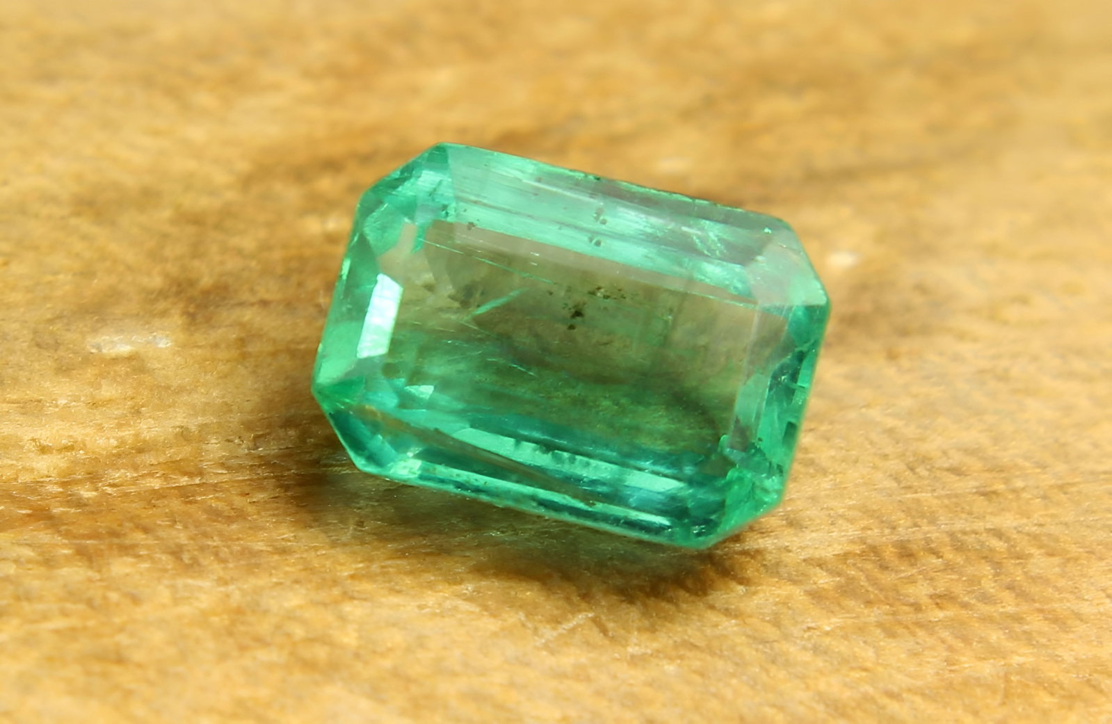 Emerald 1.18 Ct - 3