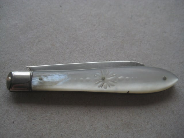 Edwardian Mother of Pearl Hafted Silver Bladed Folding Fruit Knife - 7