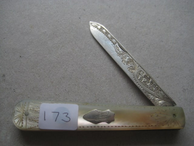 George V Mother of Pearl Hafted Silver Bladed Folding Fruit Knife: Title: George V Mother of Pearl Hafted Silver Bladed Folding Fruit Knife Description: George V Mother of Pearl Hafted Silver Bladed Folding Fruit Knife. The handle is