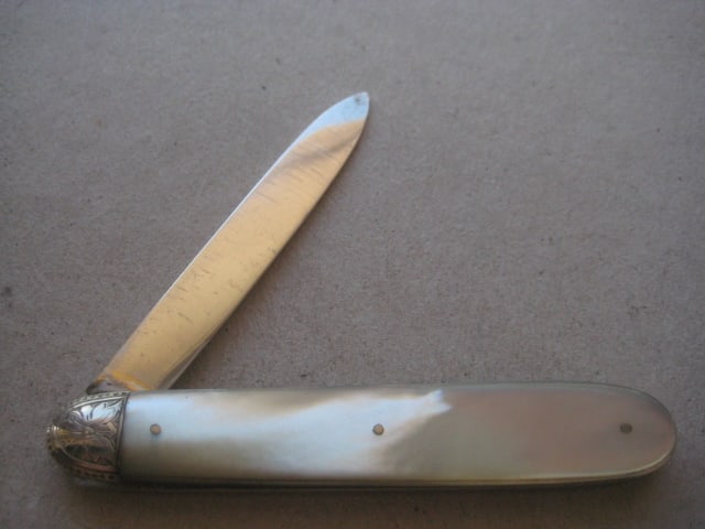 Rare London Hallmarked Mother of Pearl Hafted Silver Bladed Folding Fruit Knife - 2