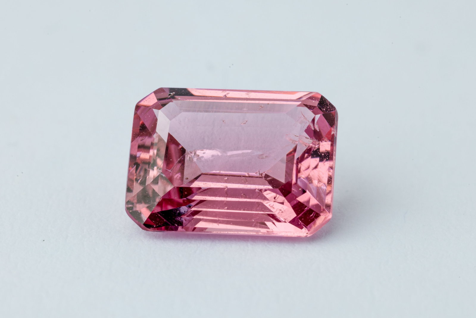 Spinell 1.82 Ct: Title: Spinell 1.82 Ct Description: Species: Natural Spinel Shape: Emerald Cut Measurements: 8.12x6.50x3.60mm Colour: Pink Comment: Untreated Certificate: None Please