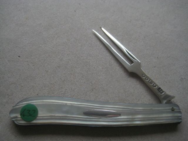 Victorian Mother of Pearl Hafted Matching Silver Bladed Folding Fruit Knife and Folding Fork - 12