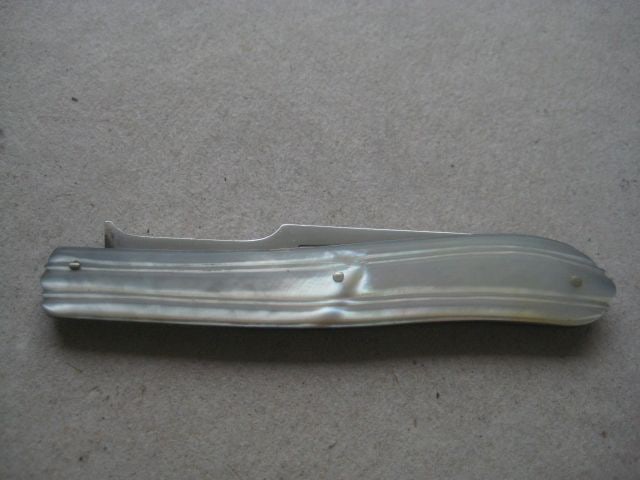 Victorian Mother of Pearl Hafted Matching Silver Bladed Folding Fruit Knife and Folding Fork - 20