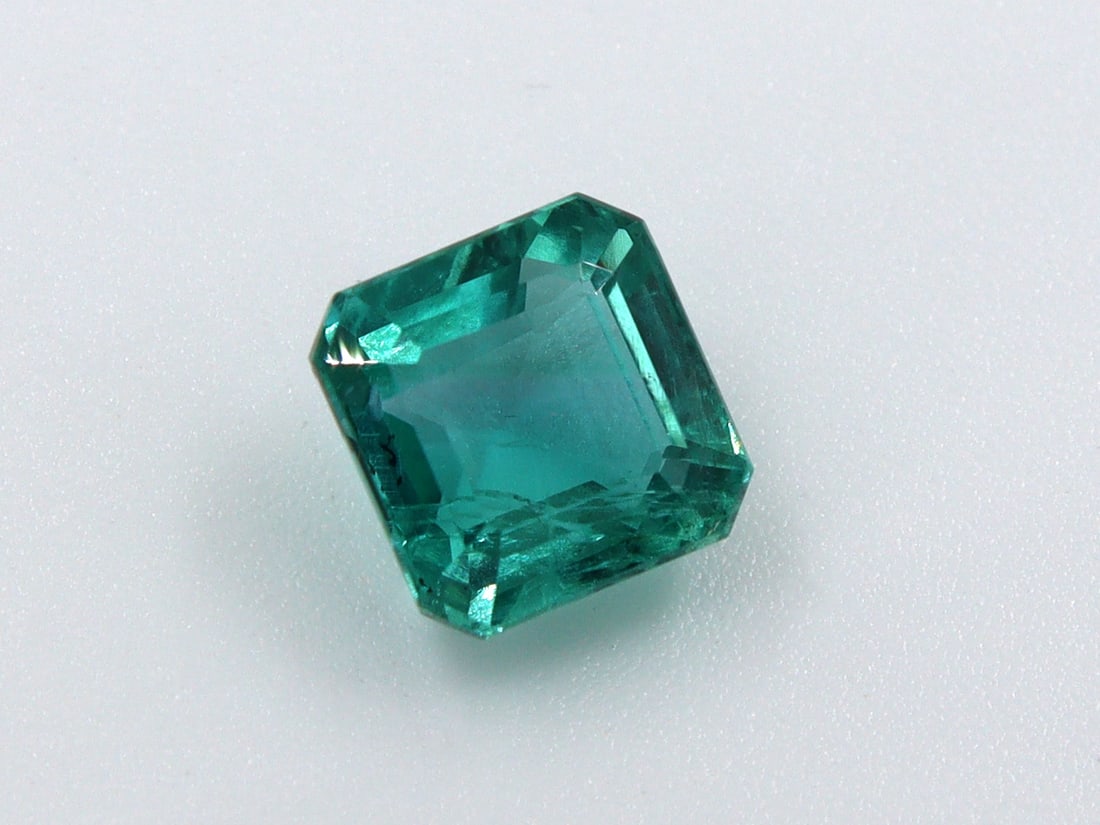 Emerald 1.63 CT - 2