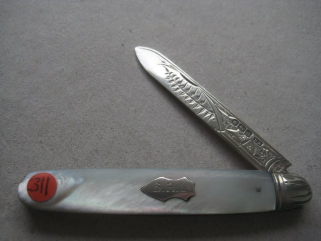 George V Mother of Pearl Hafted Silver Bladed Folding Fruit Knife (1 of 9)