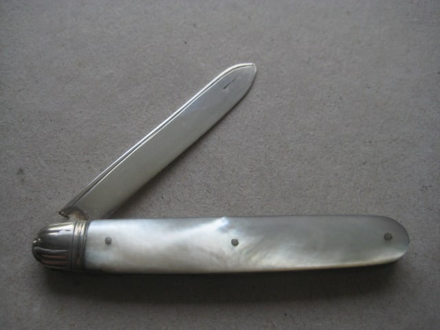 George V Mother of Pearl Hafted Silver Bladed Folding Fruit Knife - 2