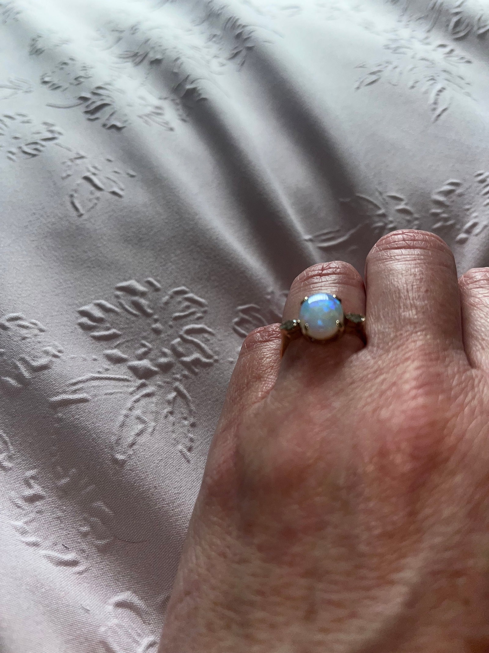 14 Carat Gold Opal & Diamond Ring - 4