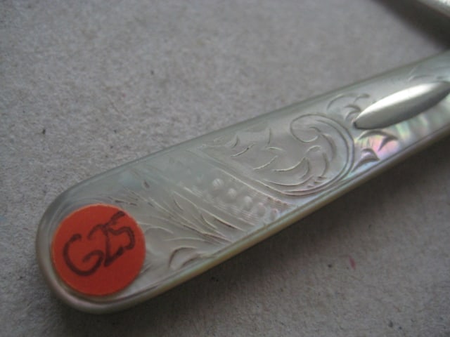 Victorian Mother of Pearl Hafted Silver Bladed Folding Fruit Knife - 3