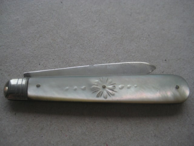 Victorian Mother of Pearl Hafted Silver Bladed Folding Fruit Knife - 7