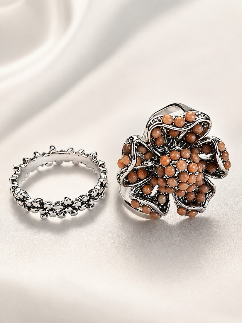Silver Plated Rings Set – Floral Band & Flower Statement Ring: Title: Silver Plated Rings Set – Floral Band & Flower Statement Ring Description: Beautiful set of two silver-plated rings featuring unique floral-inspired designs. One ring showcases