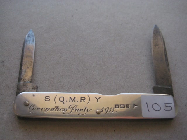 George V Silver Hafted Twin Steel Bladed Folding Penknife: Title: George V Silver Hafted Twin Steel Bladed Folding Penknife Description: George V Silver Sided Twin Steel Bladed Folding Penknife. The handle is engraved with the inscription S