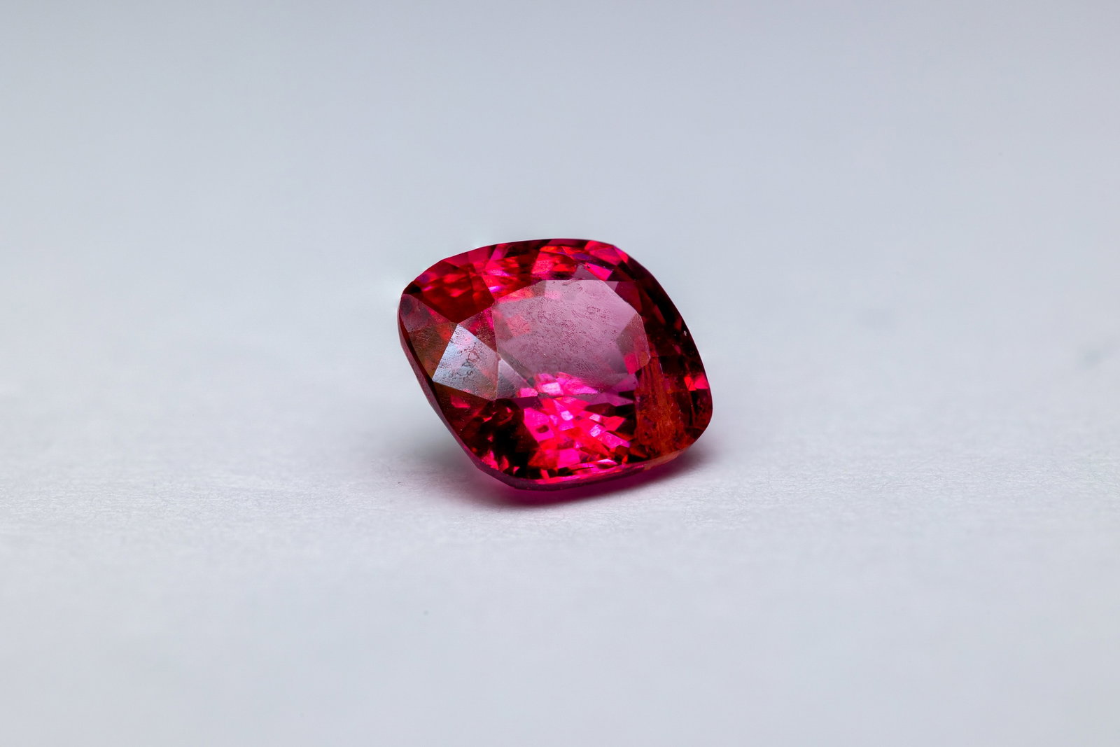 Spinel 1.08 Ct - 2