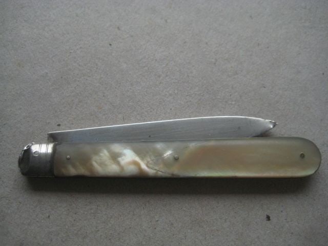 Victorian Mother of Pearl Hafted Silver Bladed Folding Fruit Knife - 11