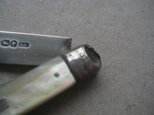 Victorian Mother of Pearl Hafted Silver Bladed Folding Fruit Knife - 4