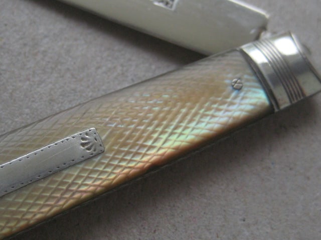 George III Mother of Pearl Hafted Silver Bladed Folding Fruit Knife - 4