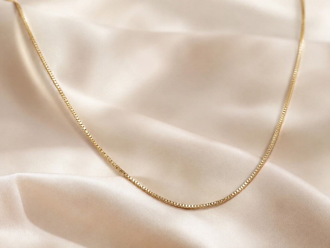 Micron Gold Plated Box Chain Necklace 45cm – Elegant Minimalist Design: Title: Micron Gold Plated Box Chain Necklace 45cm – Elegant Minimalist Design Description: Elegant Micron Gold Plated box chain necklace featuring a sleek and timeless minimalist design. 