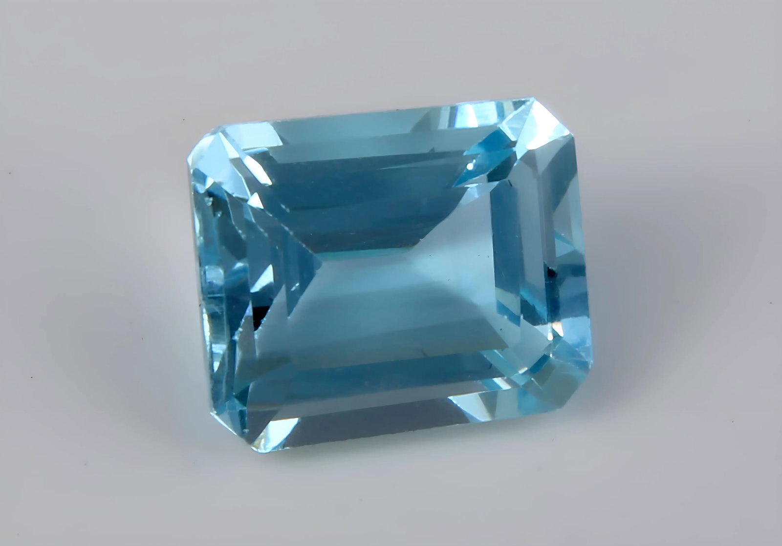 Aquamarine, 1.89 CT - 2