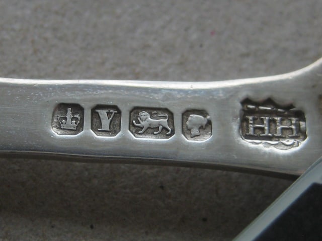 Victorian Mother of Pearl Hafted Silver Folding Fruit Fork - 5