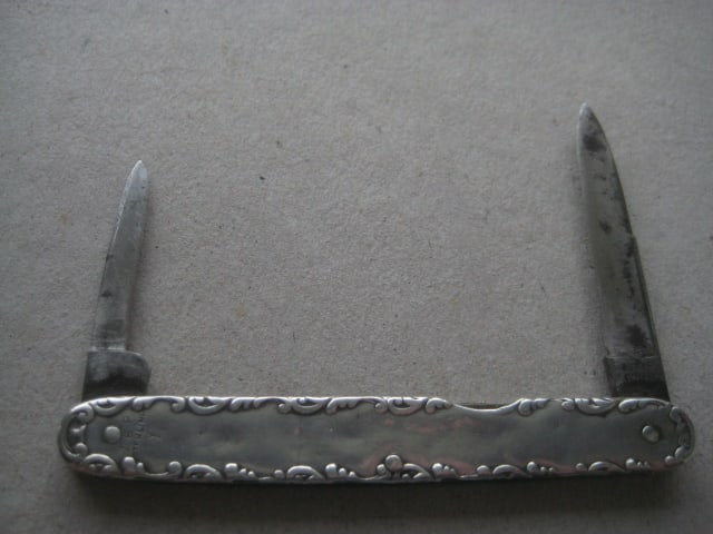 George V Silver Hafted Twin Steel Bladed Folding Penknife - 2