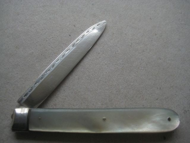 George IV Mother of Pearl Hafted Silver Bladed Folding Fruit Knife - 2