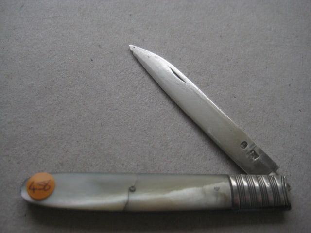 George III Mother of Pearl Hafted Silver Bladed Folding Fruit Knife (1 of 10)