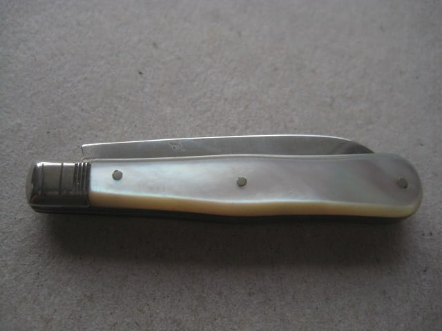Victorian Mother of Pearl Hafted Twin Silver Bladed Folding Fruit Knife - 7