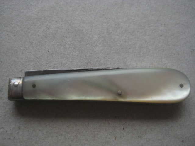 George III Mother of Pearl Hafted Silver Mounted Twin Quill Bladed Folding Fruit Knife - 11