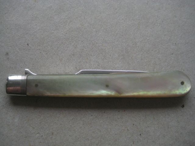 Victorian Mother of Pearl Hafted Matching Silver Bladed Folding Fruit Knife and Folding Fork - 18