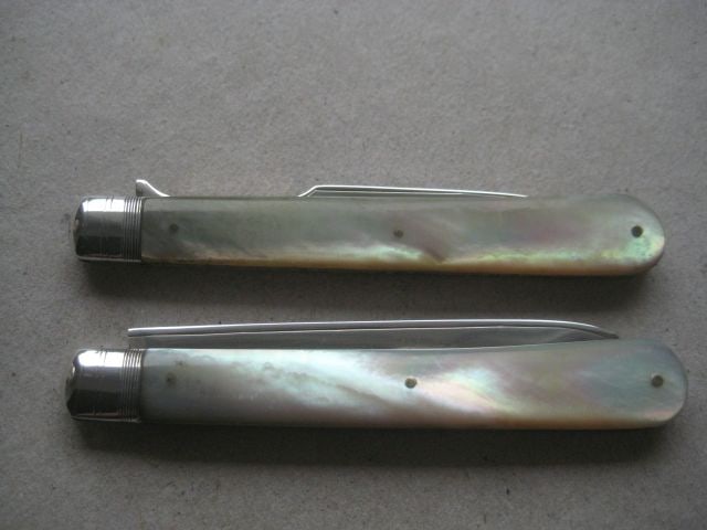 Victorian Mother of Pearl Hafted Matching Silver Bladed Folding Fruit Knife and Folding Fork - 2