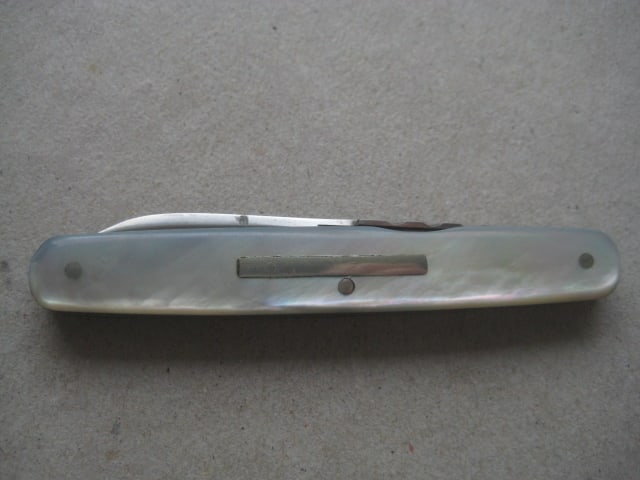 Victorian Mother of Pearl Hafted Twin Steel Bladed Penknife - 9