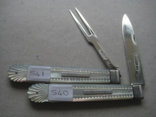 Rare Victorian Mother of Pearl Hafted Matching Silver Bladed Folding Fruit Knife and Folding Fork (1 of 20)