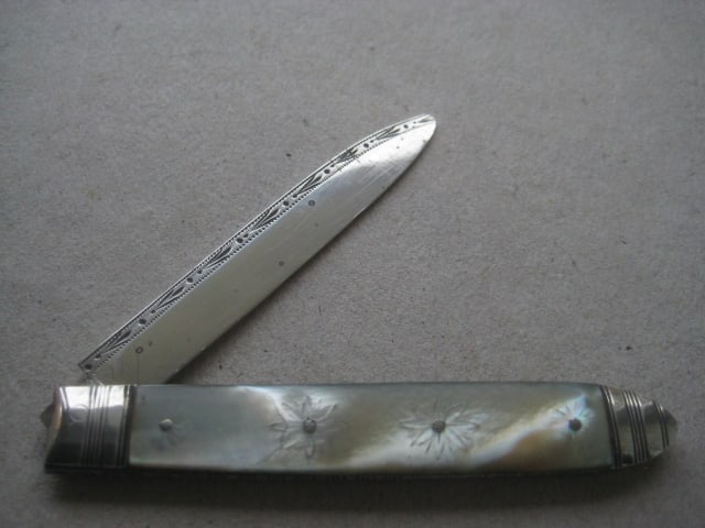 George III Mother of Pearl Hafted Silver Bladed Folding Fruit Knife - 2