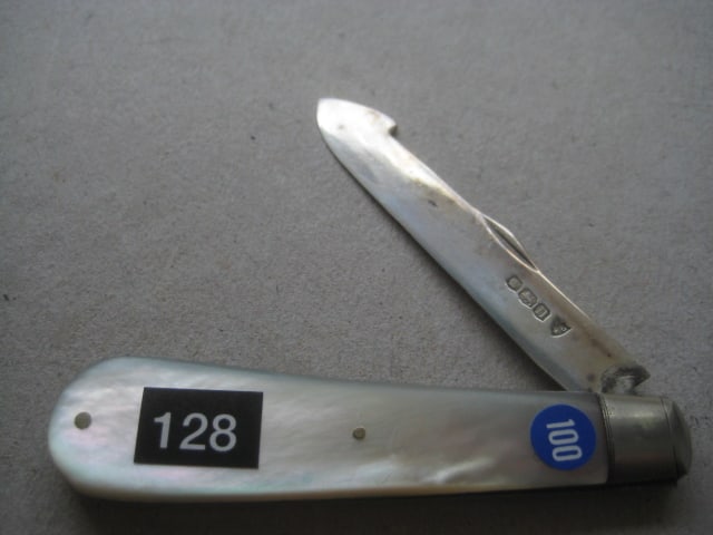 Rare George V Mother of Pearl Hafted Silver Orange Peeler Folding Fruit Knife: Title: Rare George V Mother of Pearl Hafted Silver Orange Peeler Folding Fruit Knife Description: Rare George V Mother of Pearl Hafted Silver Bladed Orange Peeler Folding Fruit Knife. 