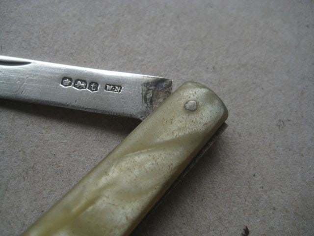 George V Yellow Bakerlite Plastic Hafted Silver Bladed Folding Fruit Knife - 4