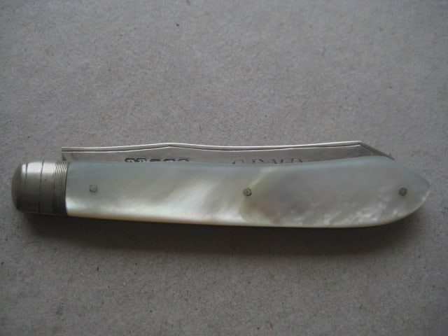 George V Mother of Pearl Hafted Silver Bladed Folding Fruit Knife - 11
