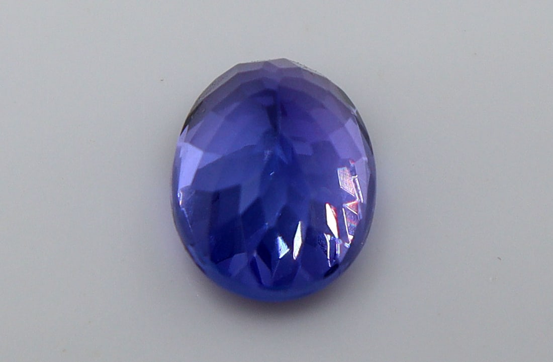Tanzanite 1.68 Ct - 4
