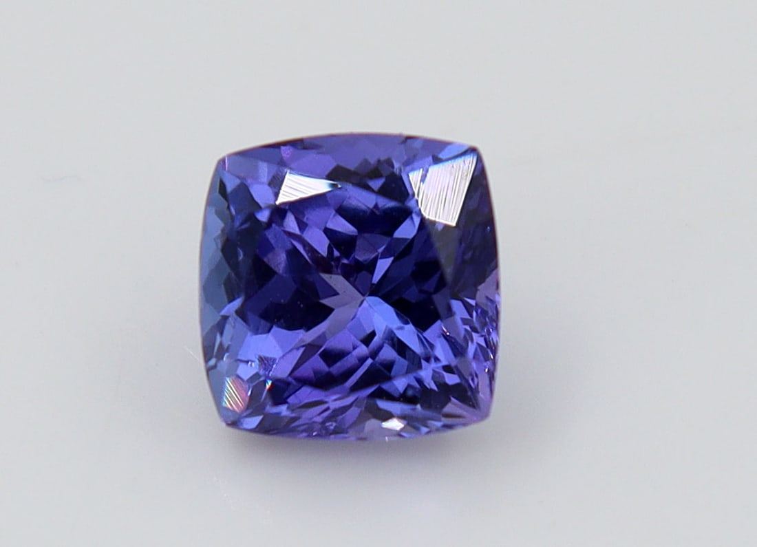Tanzanite, 1.51 Ct: Title: Tanzanite, 1.51 Ct Description: Species: Zoisite Variety: Tanzanite Shape: Cushion Measurements: 6.29x6.22x4.79mm Colour: Bluish Violet Certificate: Yes (IGI/