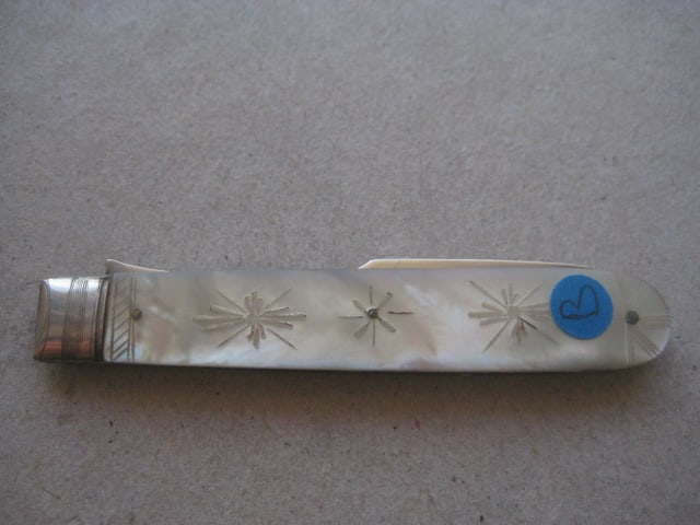 Victorian Mother of Pearl Hafted Silver Bladed Folding Fruit Fork - 11